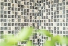 Carreau de mosaïque fond de cuisine translucide blanc argent noir Mosaïque de verre Crystal pierre blanc argent noir structure MOS92-Z02EU_f