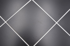 Échantillon manuel Tapis mosaïque autocollant en métal aspect carrelage noir avec joint blanc MOS200-B03_m