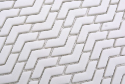 Mosaïque de verre Revêtement mural durable Recyclage Chevron Enamel blanc mat MOS140-HB37W