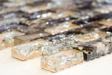 Motif manuel Carreau de mosaïque Translucide beige foncé Brick Mosaïque de verre Crystal Pierre emperador foncée MOS87-B1155_m