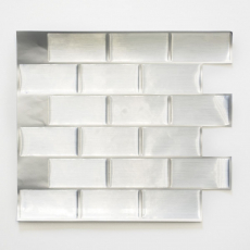 mosaïque autocollante vinyle film adhésif Metro argent miroir carrelage fond cuisine décor