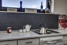 Motif main Mosaïque Céramique Hexagone noir mat Miroir de fond de douche MOS11A-0311_m