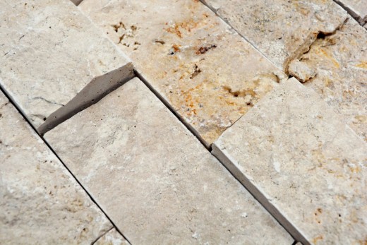 Échantillon manuel de mosaïque Carreau de travertin Pierre naturelle beige Brick Splitface Chiaro Travertin 3D MOS43-1206_m