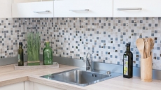 Échantillon manuel Carreau de mosaïque Translucide gris clair argenté Mosaïque de verre Crystal Pierre EP gris clair argenté MOS92-HQ20_m
