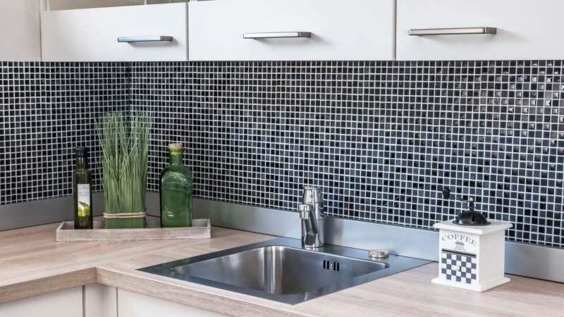 Carreau de mosaïque fond de cuisine translucide gris foncé noir Mosaïque de verre Crystal pierre relief gris foncé noir MOS83-HQ19_f