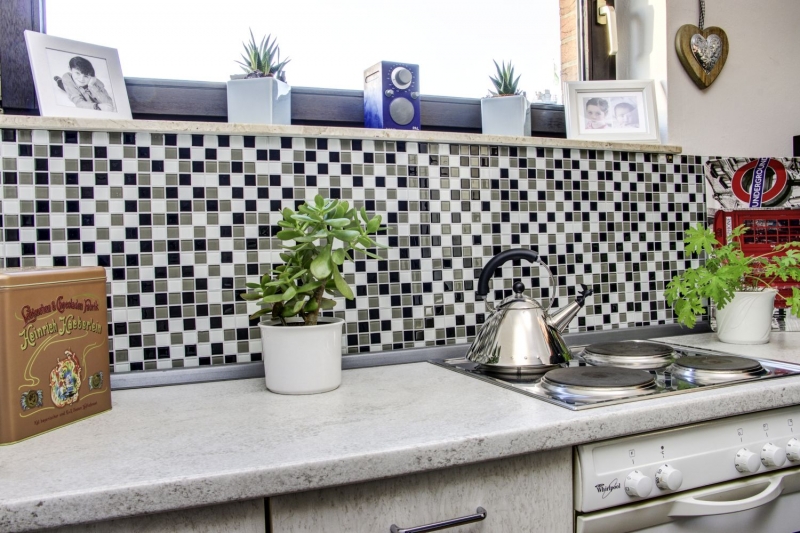Carreaux de mosaïque fond de cuisine autocollant brun noir blanc Mosaïque de verre brun noir blanc MOS200-4CM30_f