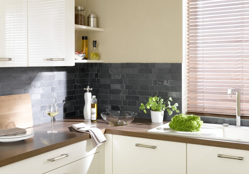 Ardoise Carreau de mosaïque Pierre naturelle Brick anthracite Black Jack Tapis de mosaïque Plaque de mosaïque Protection contre les éclaboussures Cuisine - MOS34-0208