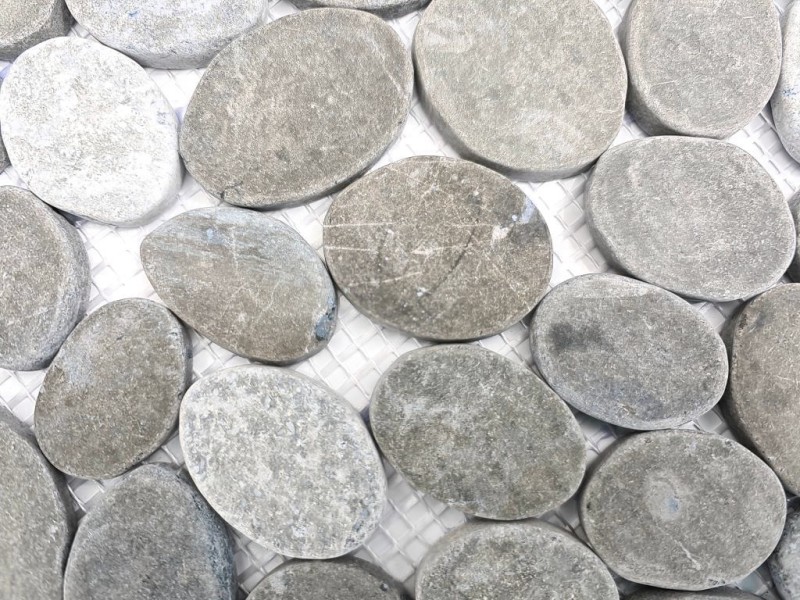 Pierre naturelle Galets de rivière Galets de pierre taillés ash gris anthracite Carrelage Receveur de douche Paroi de douche - MOS30-SANI
