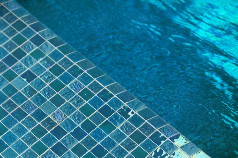 Mosaïque de verre carreau de mosaïque small flip flop irisé bleu turquoise multicolore MOS65-S63