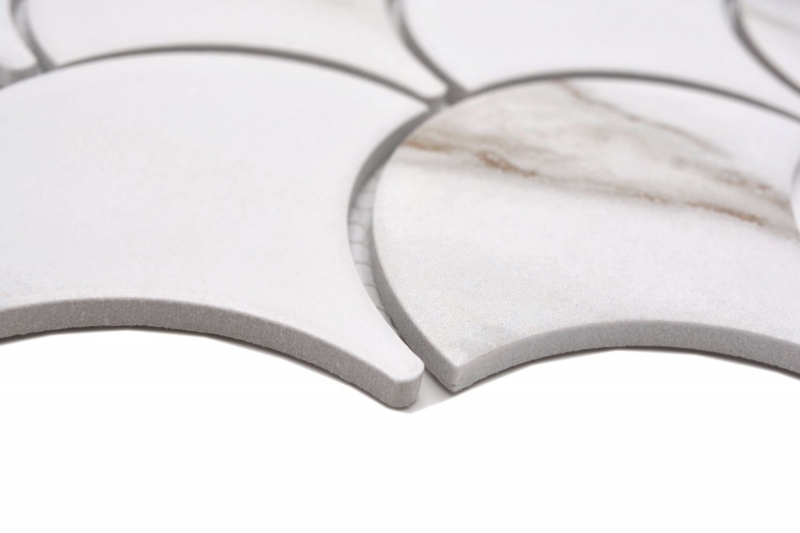 Échantillon manuel de mosaïque en céramique Écailles de poisson Calacatta blanc gris-brun mat MOS13-FS112_m