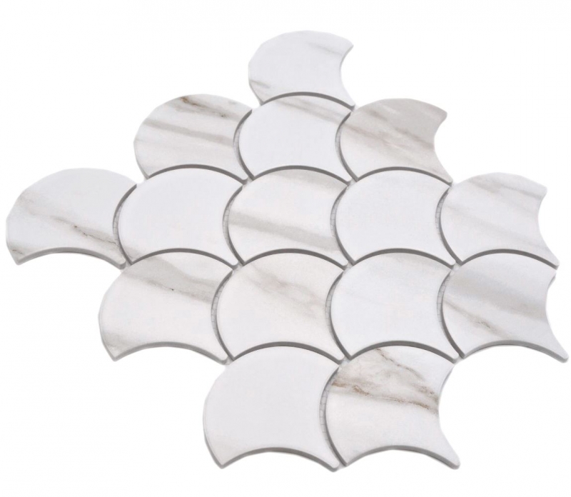 Échantillon manuel de mosaïque en céramique Écailles de poisson Calacatta blanc gris-brun mat MOS13-FS112_m