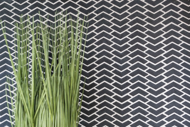 Mosaïque de verre Revêtement mural durable Recyclé Chevron Enamel noir mat MOS140-HB31B