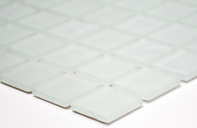 Carreau de mosaïque blanc verre laiteux avec nuance de vert Mosaïque de verre mat givré Tapis de mosaïque MOS60-0111