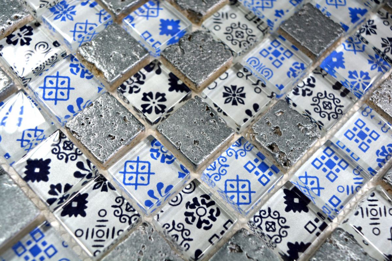 Échantillon manuel Carreau de mosaïque Translucide bleu noir Mosaïque de verre Crystal Resin aspect bleu noir argenté MOS83-CB07_m
