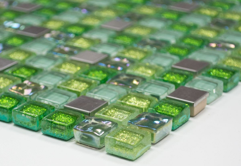 Échantillon manuel Carreau de mosaïque Translucide acier inoxydable vert Mosaïque de verre Crystal acier vert MOS92-0506_m