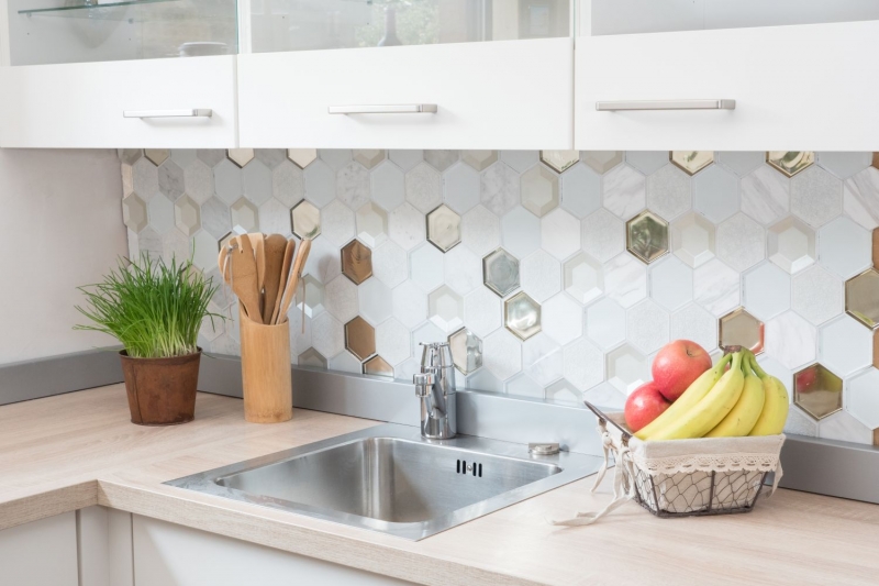 Mosaïque de verre hexagonale Carrelage en pierre naturelle Marbre blanc Verre miroir Miroir anti-éclaboussures Mur Cuisine - MOS11E-66
