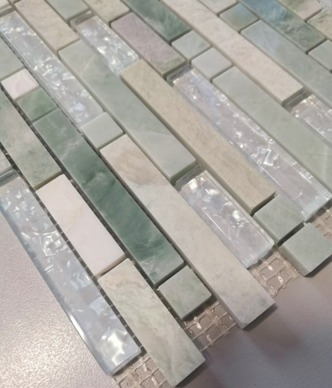 Mosaïque de verre Pierre naturelle en bâtonnets Carreaux de mosaïque blanc crème nuancé de vert avec reflets Parement mural cuisine salle de bain WC - MOS87-MV738