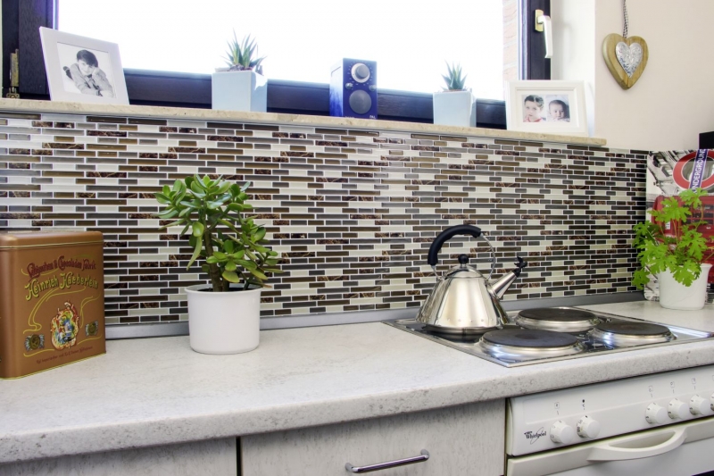 mosaïque autocollante aspect baguettes vinyle film adhésif beige marron emperador carrelage cuisine