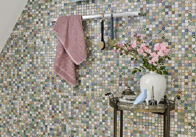 Motif main mosaïque multicolore aspect espagnol rétro vintage mosaïque céramique MOS18D-1616_m