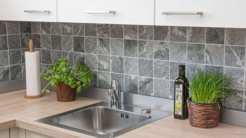 Motif main Carreau mosaïque Céramique aspect pierre Structure grise Carrelage cuisine MOS22-HWA9GY_m