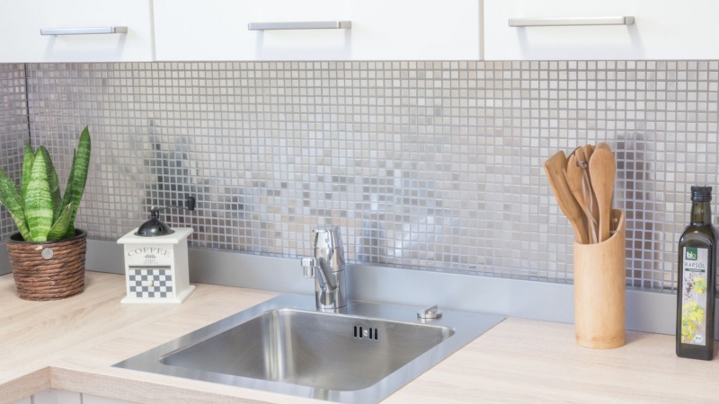 Motif main Carreau mosaïque acier inoxydable argenté acier brossé Carrelage cuisine MOS129-CE15D_m