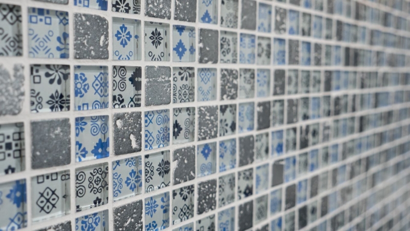 Échantillon manuel Carreau de mosaïque Translucide bleu noir Mosaïque de verre Crystal Resin aspect bleu noir argenté MOS83-CB07_m