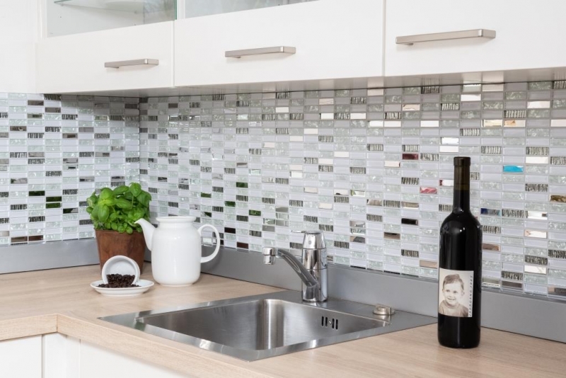 Échantillon manuel Carreau de mosaïque translucide acier inoxydable blanc baguettes Mosaïque de verre Crystal acier blanc verre MOS87-0102_m