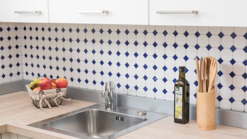 Carreaux de mosaïque Céramique bleue Octagon blanc mat bleu brillant Fond de cuisine MOS13-OctaG464_f | 10 Tapis de mosaïque