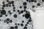 Motif main Mosaïque de galets Pebbles gris noir Spots Receveur de douche Miroir de carrelage MOS12-0103_m