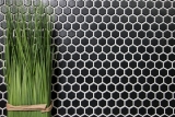 Motif main Mosaïque Céramique Hexagone noir mat Miroir de fond de douche MOS11A-0311_m