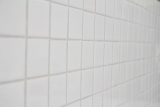 Motif main mosaïque carreau céramique blanc brillant carrelage mur salle de bain MOS16B-0101_m