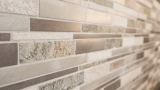 Motif main mosaïque carreau quartzite pierre naturelle aluminium argent gris beige clair composite MOS49-XSA535_m