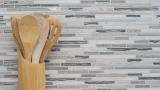 Échantillon manuel Carreau de mosaïque Translucide inox blanc Bois composite Mosaïque de verre Crystal pierre acier wood white MOS86-SV85_m